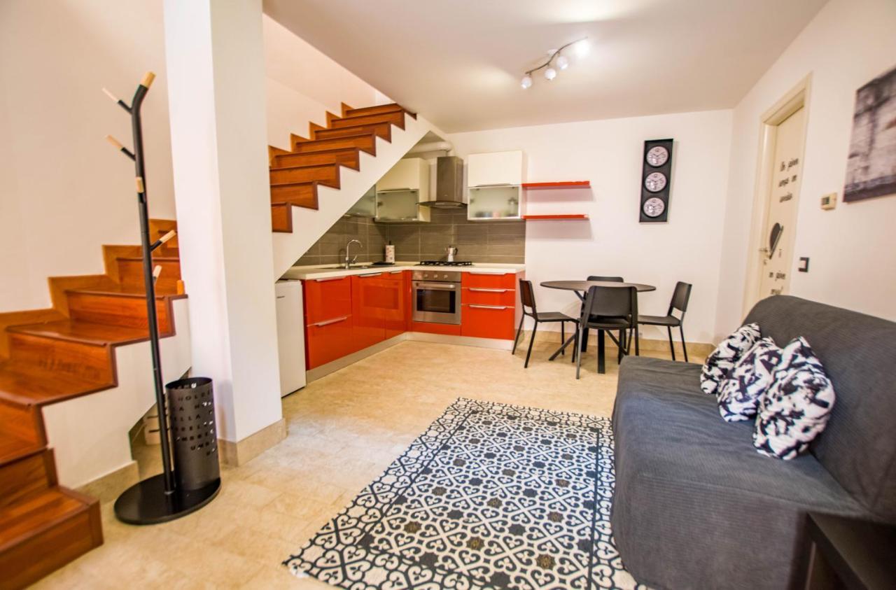 Apartamento La Casa Di Lu Trieste Exterior foto